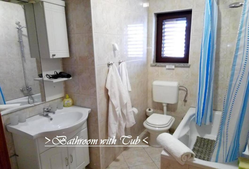House White Stone Split Apartment Podstrana Room photo