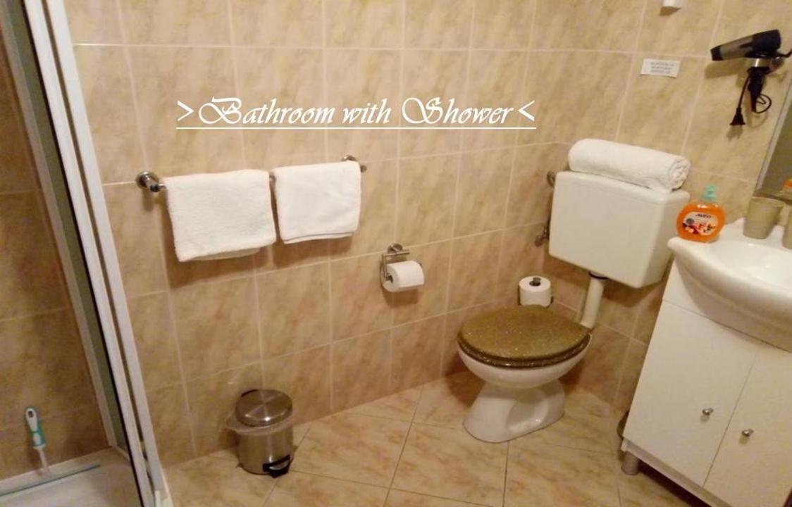 House White Stone Split Apartment Podstrana Room photo