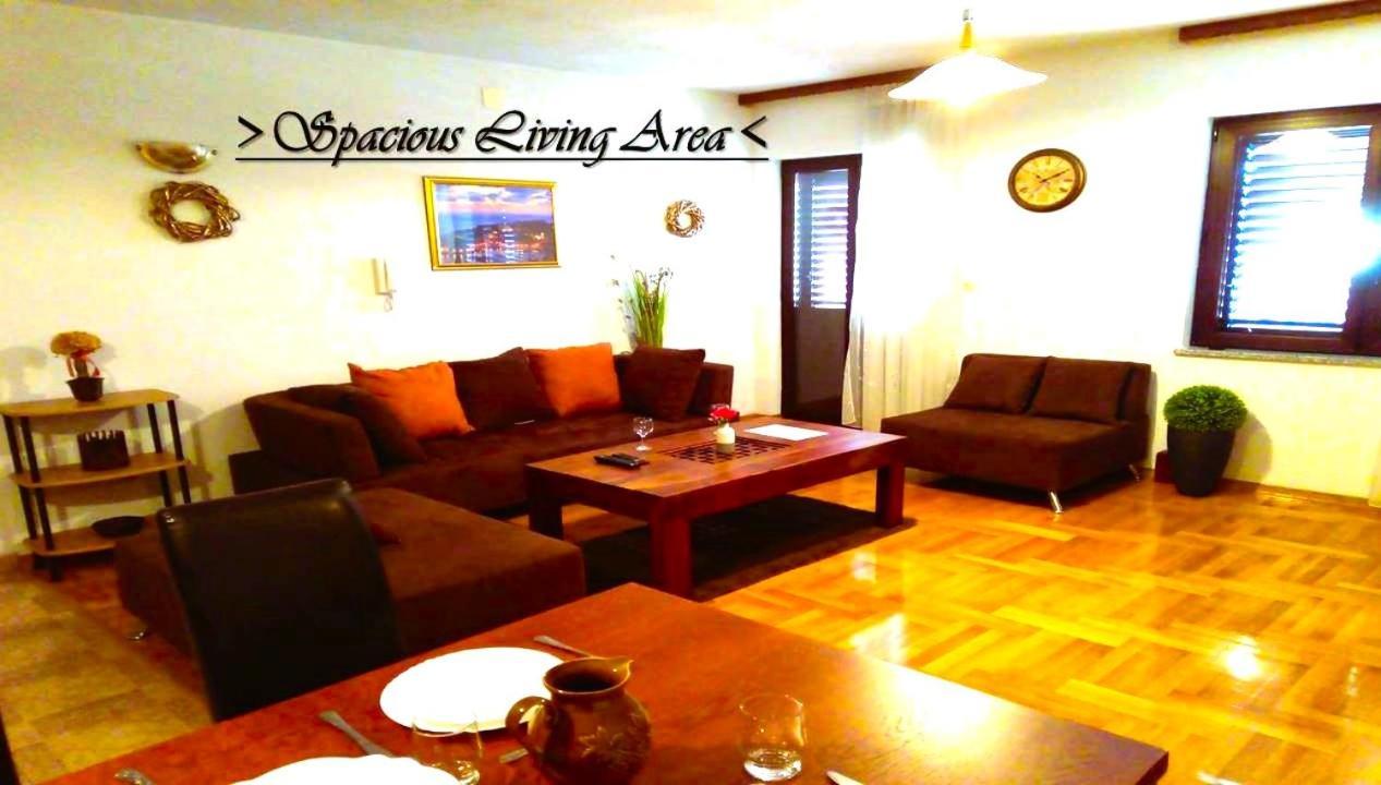 House White Stone Split Apartment Podstrana Room photo